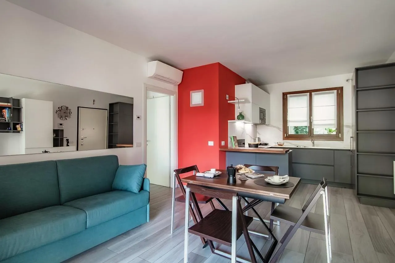 Joivy Luxury Flat & Lake Como View Argegno 0*,