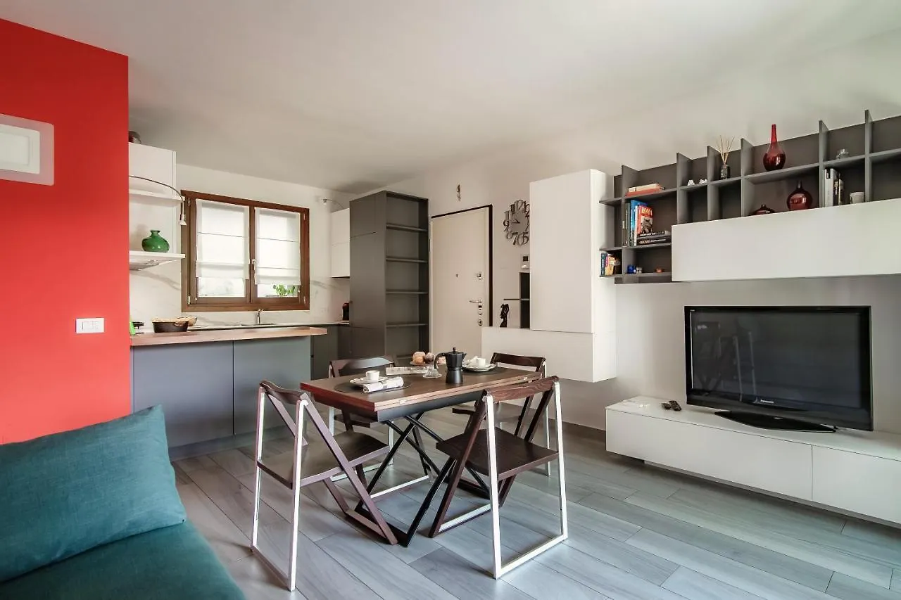 Joivy Luxury Flat & Lake Como View Argegno