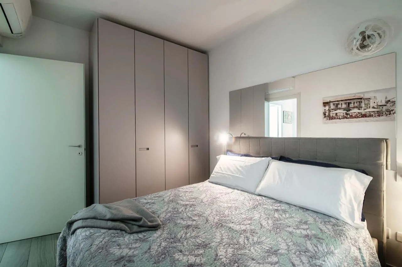 Joivy Luxury Flat & Lake Como View Argegno 0*,