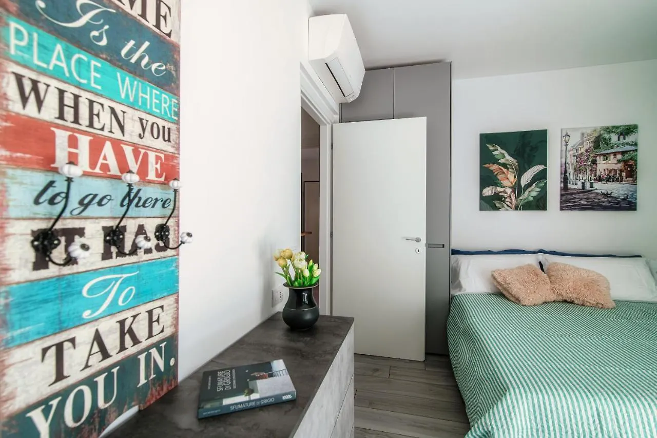 Joivy Luxury Flat & Lake Como View Argegno